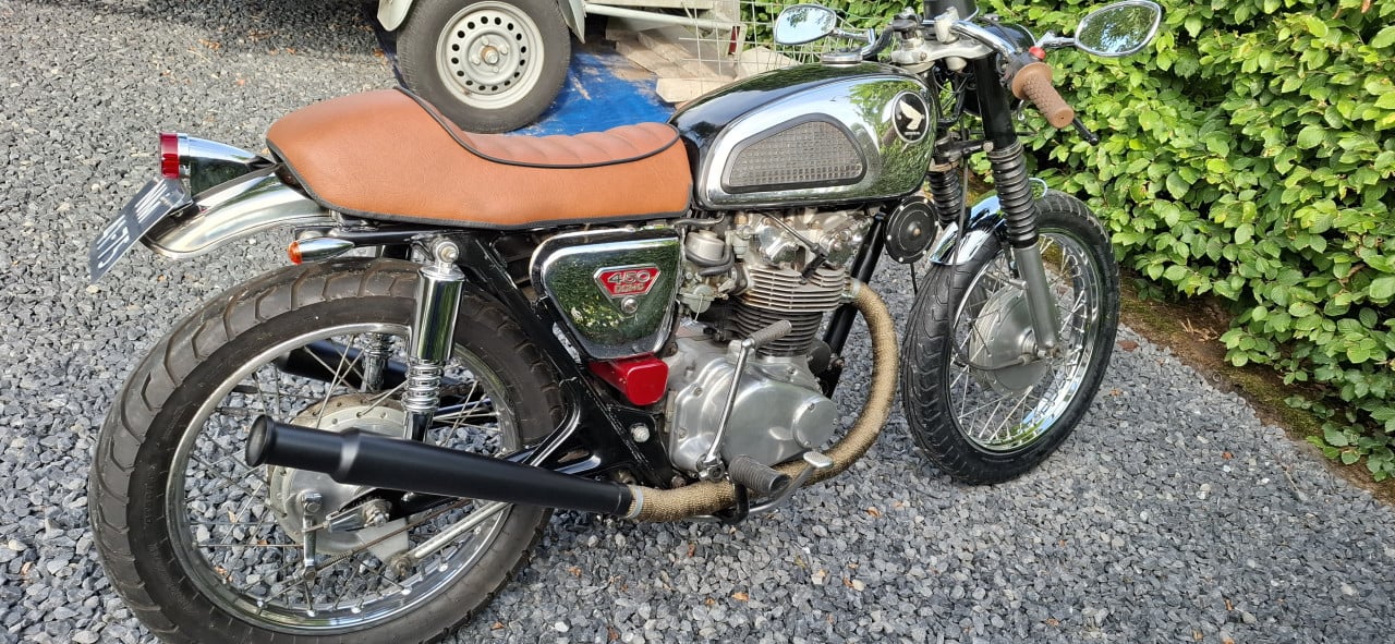 Honda cb 450 k1 cafe-racer en originele onderdelen