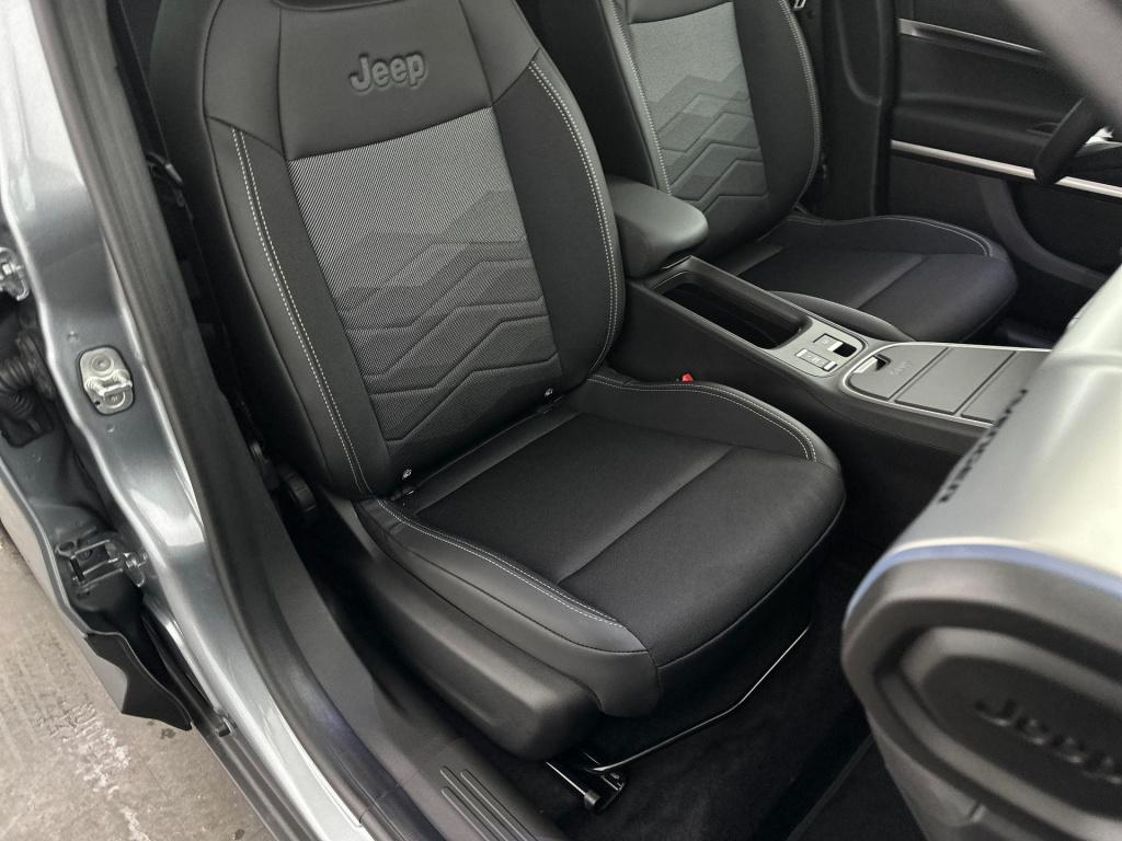 Jeep Avenger summit 54 kwh | camera | navigatie | warmtepomp | stoelverwarm