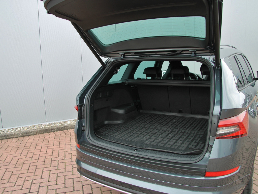 Skoda Kodiaq 1.5 tsi sportline 7p | acc | camera | trekhaak