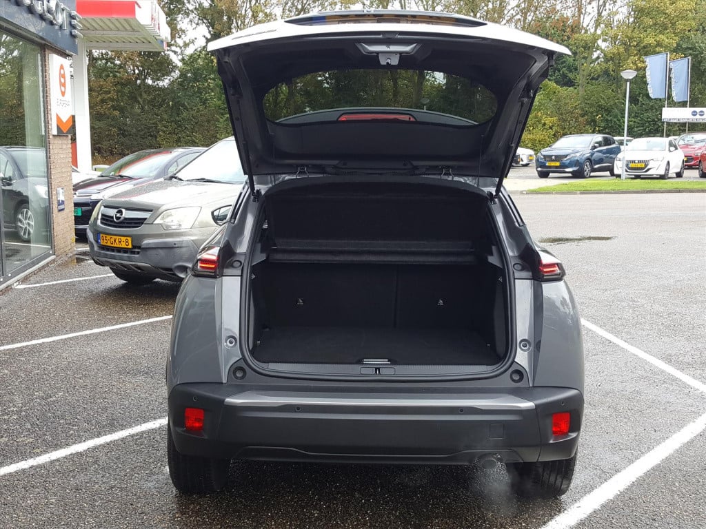 Peugeot 2008 1.2 puretech 100pk allure | navigatie | bluetooth | applecarpl