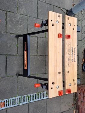 Te koop tuingereedschap frees stoepborstel en nog meer