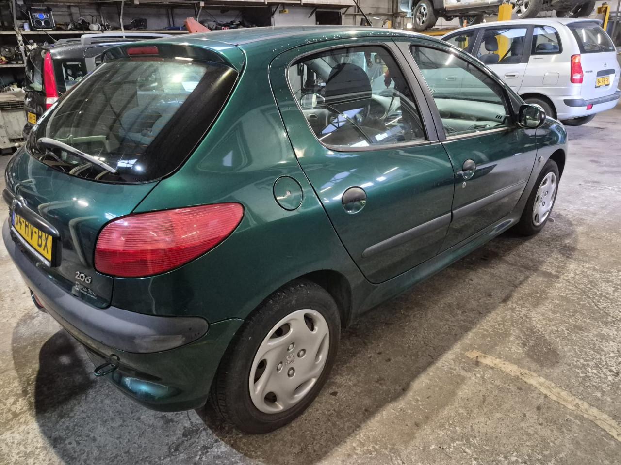 Peugeot 206 1.4 XR  Apk 19-5-2027