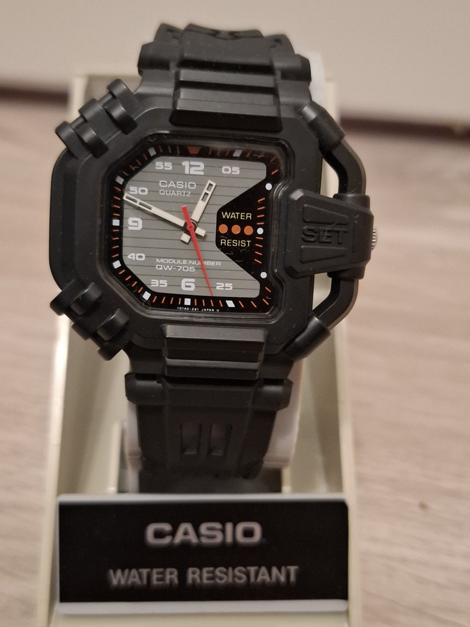 Casio 705 MQN-11 vintage horloge