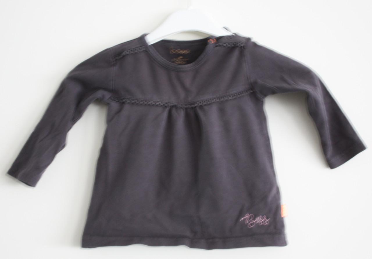 Donkergrijs truitje met kanten randje 80