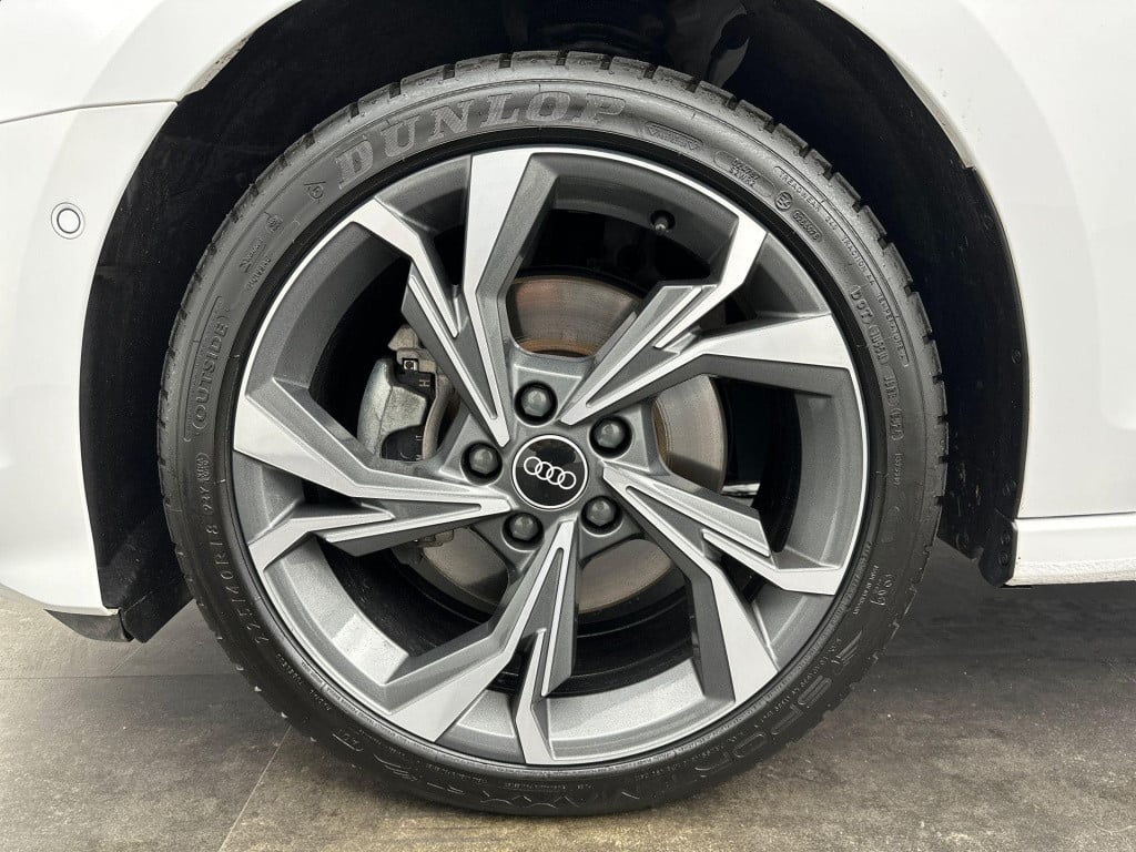 Audi A3 sportback 40 tfsi e s-line pano sfeer acc camera