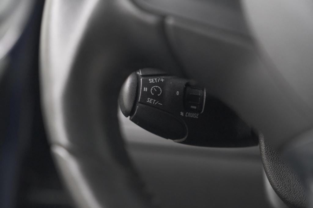 Peugeot 208 puretech 82 signature | allseason banden | navigatie | parkeers