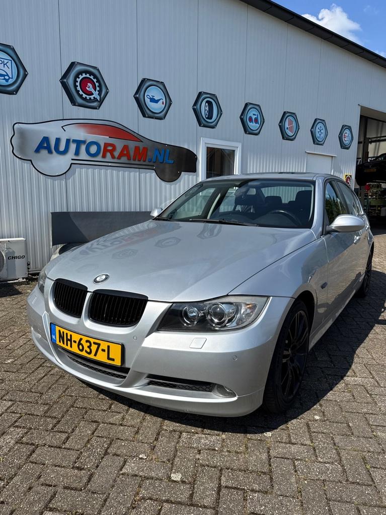 BMW 3-serie 325i executive