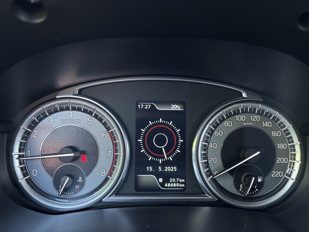 Suzuki Vitara 1.4 boosterjet style smart hybrid