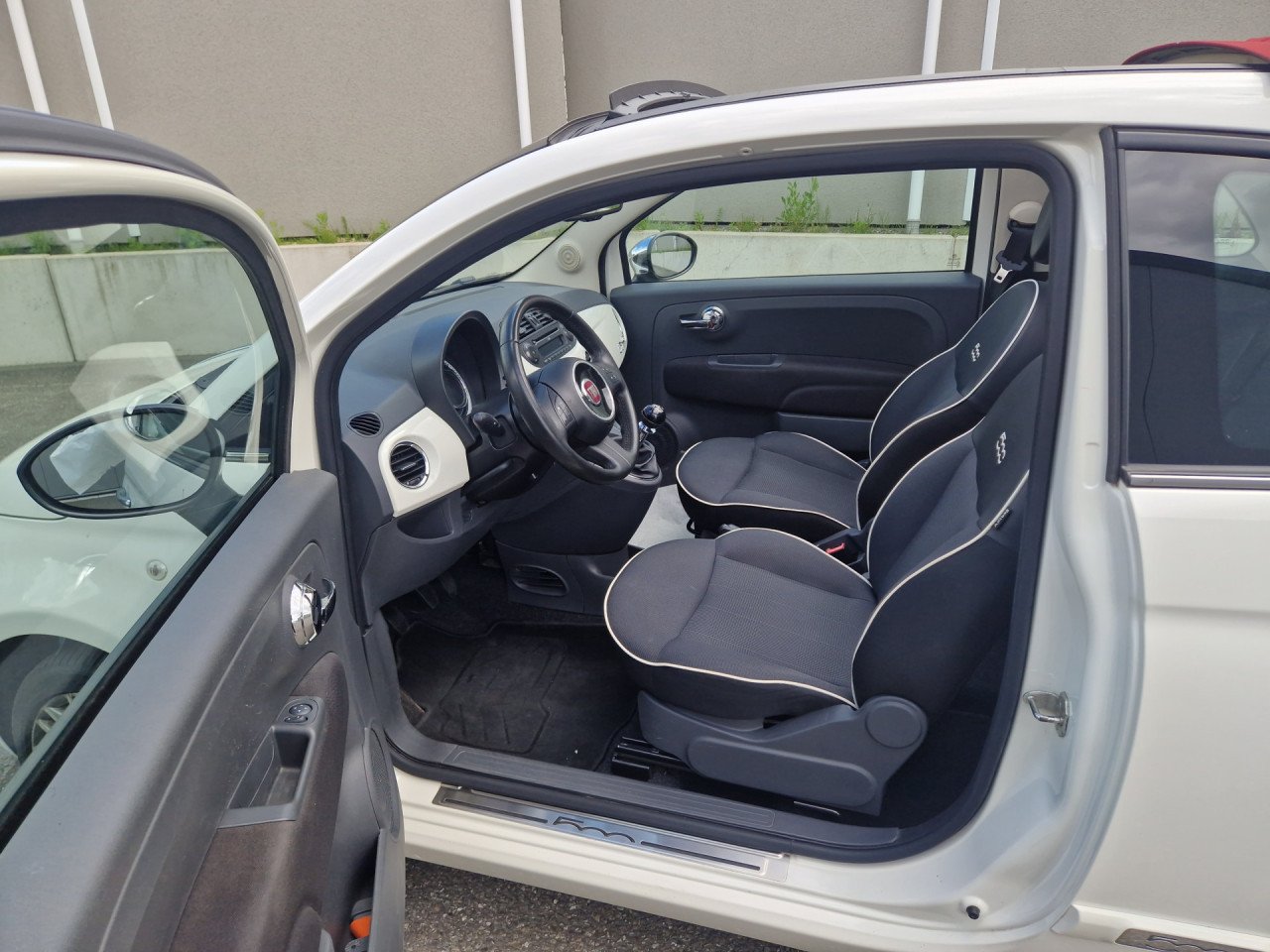 Fiat 500 C 1.2 Lounge € 5.250,-