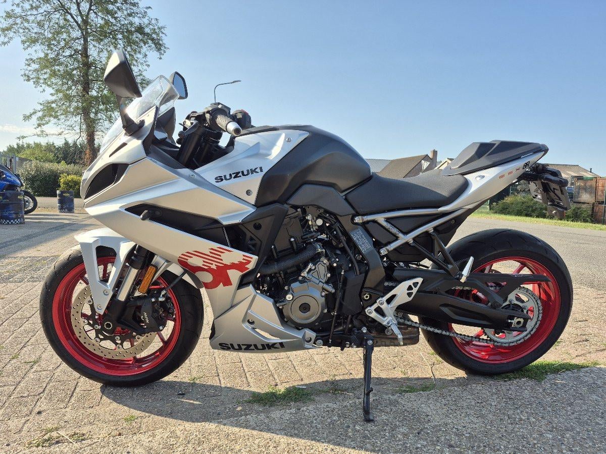Suzuki GSX8-R uit 2024, nagenoeg nieuwe supersport