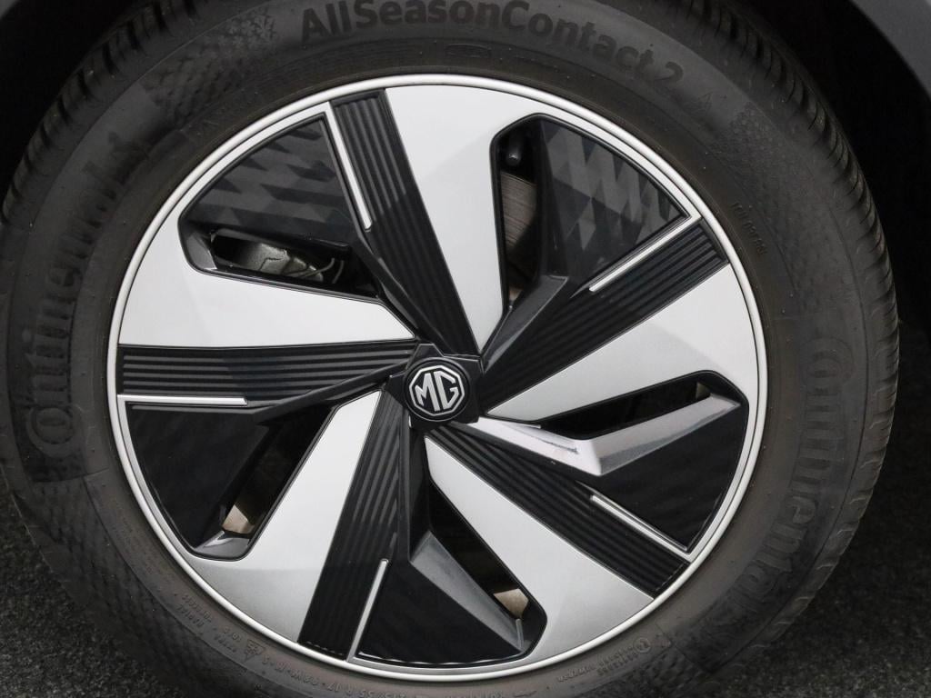 MG Zs Ev long range luxury 70 kwh | leder | panoramadak | led koplampen | 3