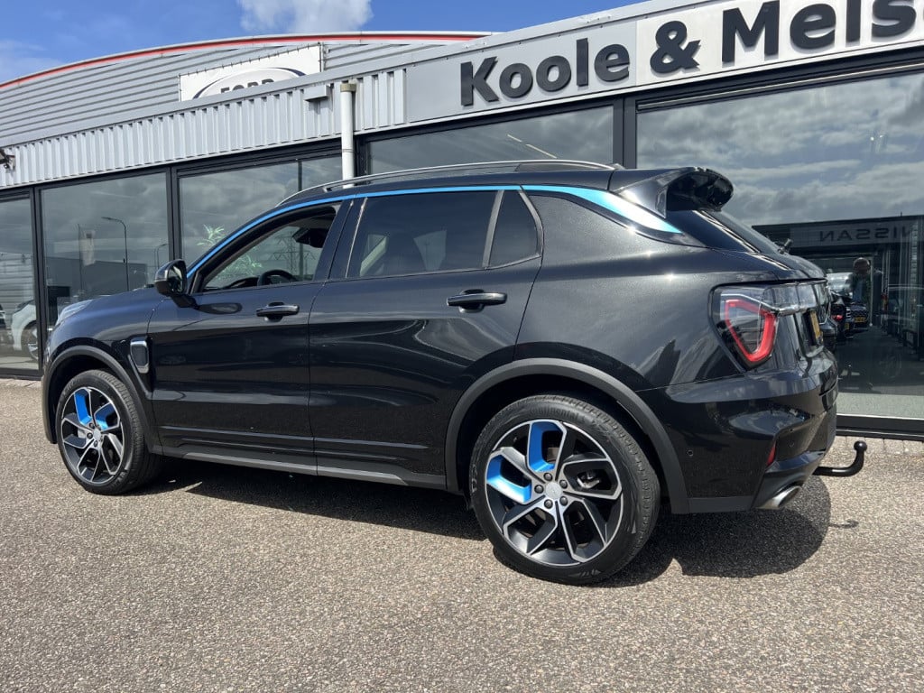 Lynk & Co 01 1.5 261pk phev plug in hybrid ,trekhaak , pano dak,car play