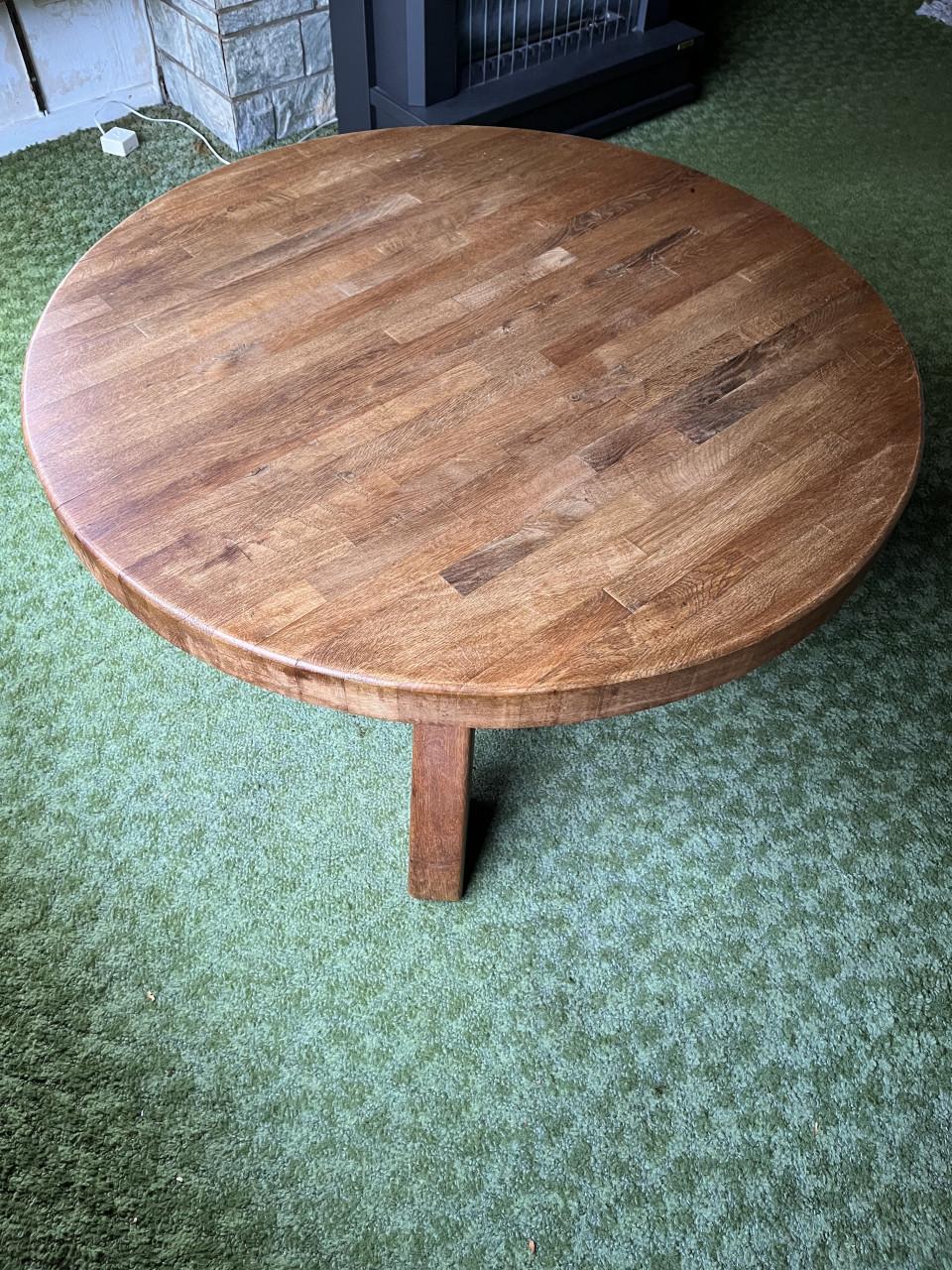 Ronde eiken salontafel