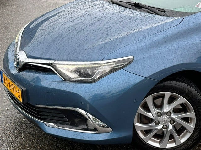 Toyota Auris touring sports 1.8 hybrid lease pro | panoramadak | stoelverwa