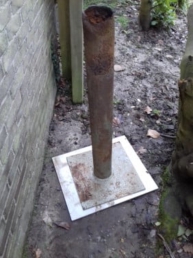Stalen voet voor mast