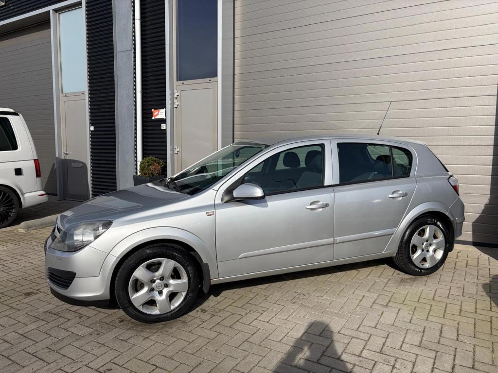 Opel Astra 1.6 edition/2e eigenaar/airco/cruise control/lichtmetaal/trekhaa