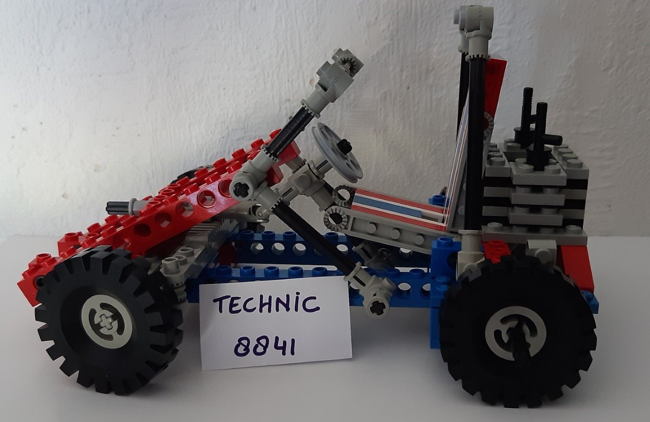 LEGO Technic 8841: Traktor of Dune Buggy / Desert Racer