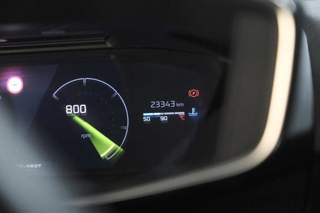 Peugeot 208 puretech 100 gt | camera | navigatie | apple carplay | parkeers