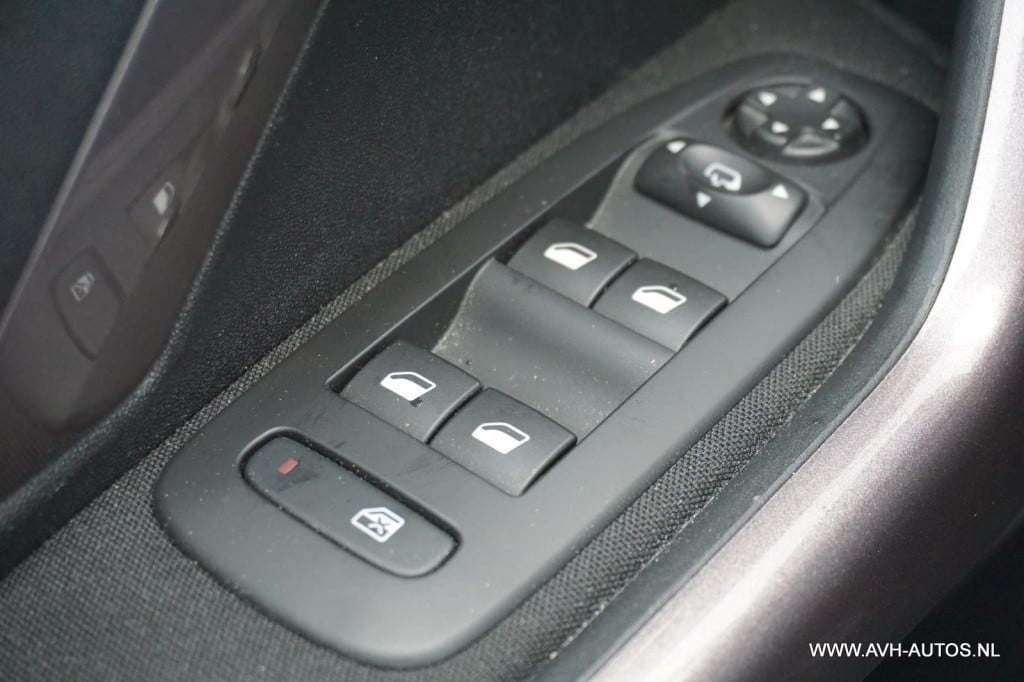 Peugeot 2008 1.2 puretech style
