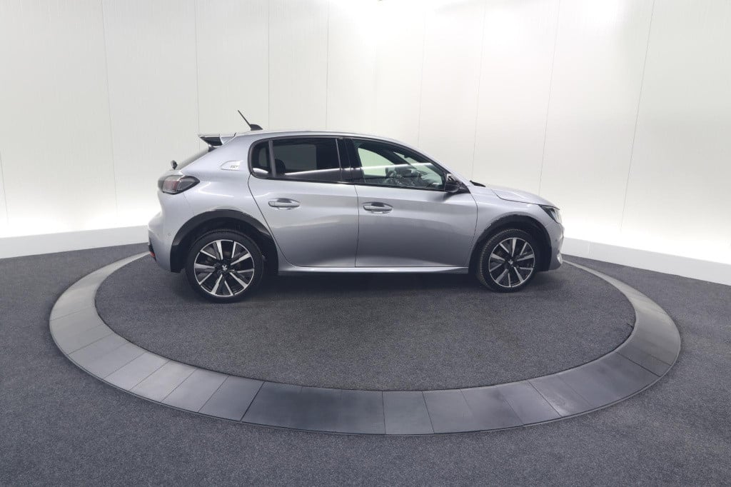 Peugeot 208 puretech 131 eat8 gt | camera | dodehoekdetectie | navigatie | 