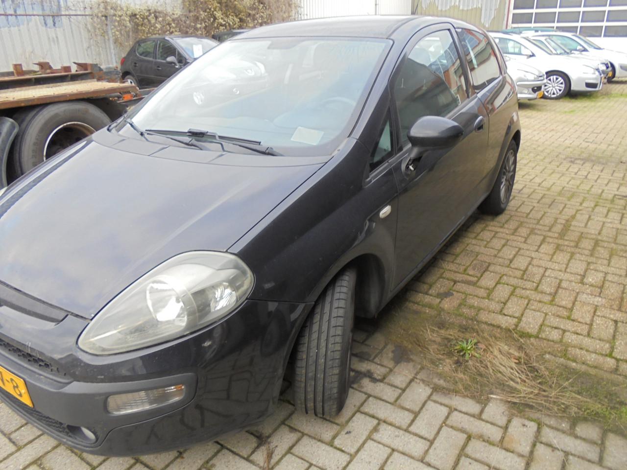 Fiat Punto Evo 1.3 MultiJet Racing 3-deurs – € 895,- bouwjaar 2011
