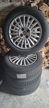 Winterbanden op velg Fiat Punto