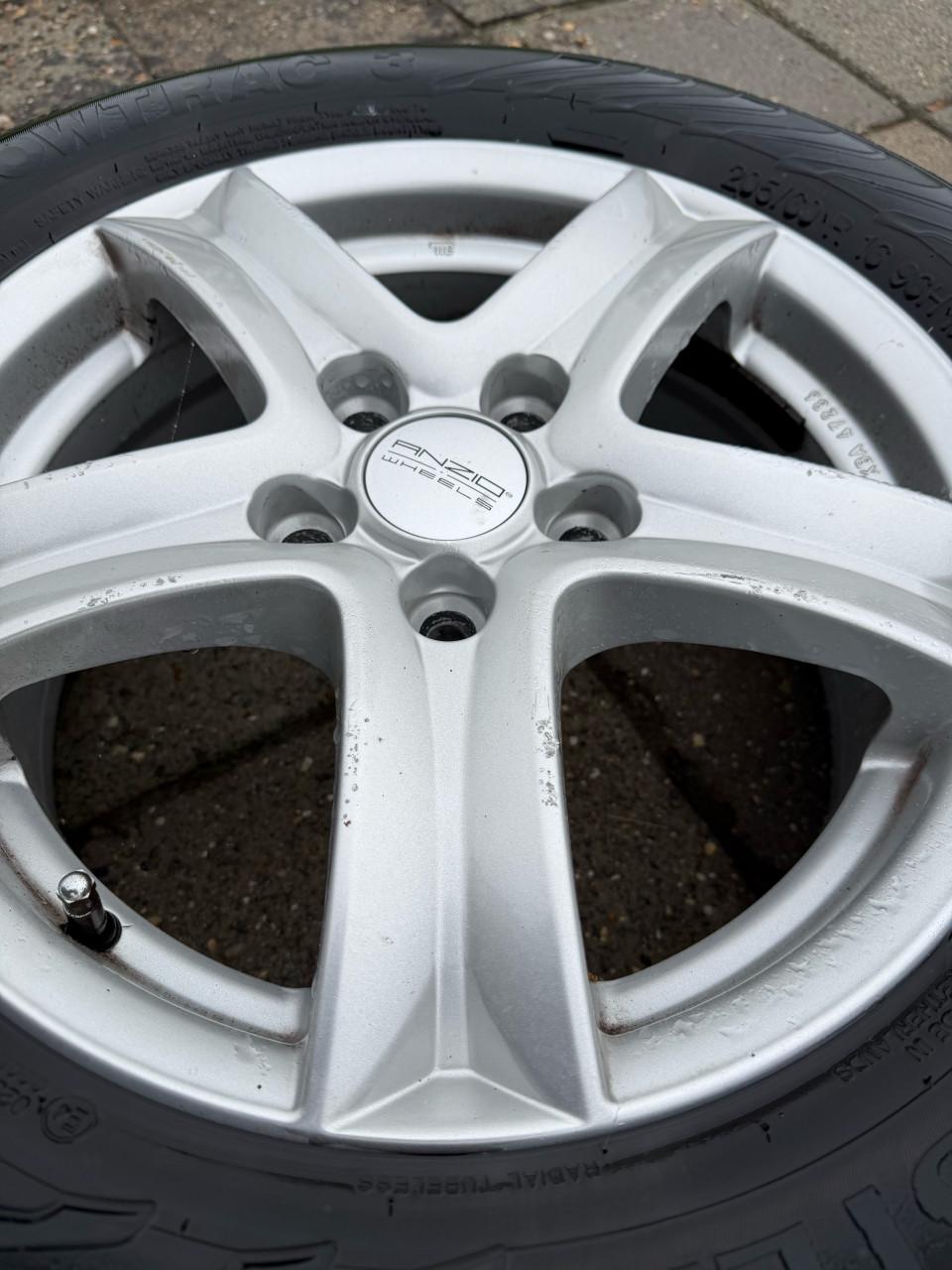 Anzio velgen205/60 R16 met Vredestein Snowtrac 3winterbanden