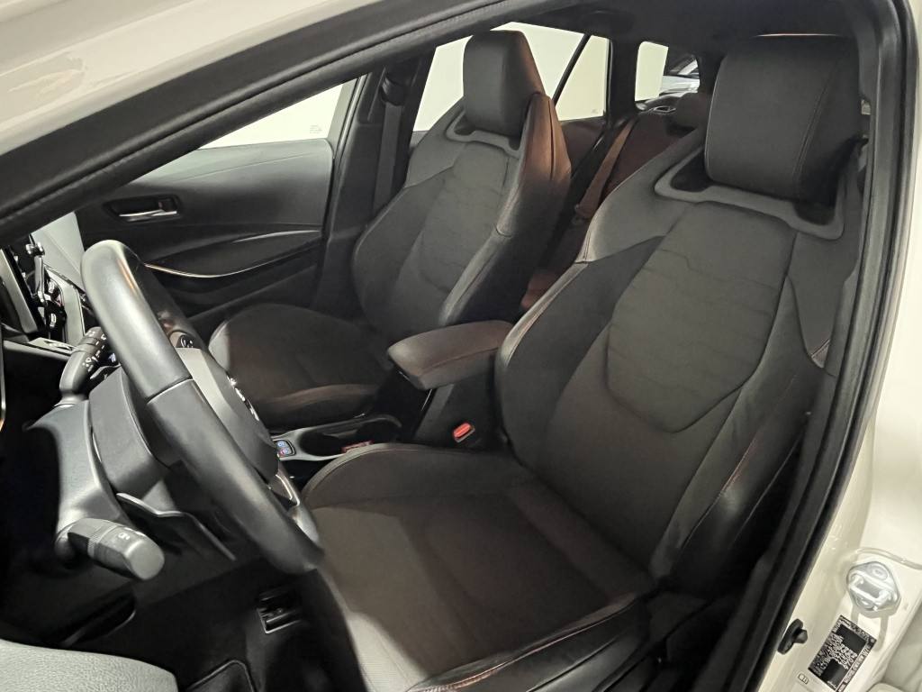 Toyota Corolla Touring Sports 2.0 hybrid executive | navi | bsm | camera |