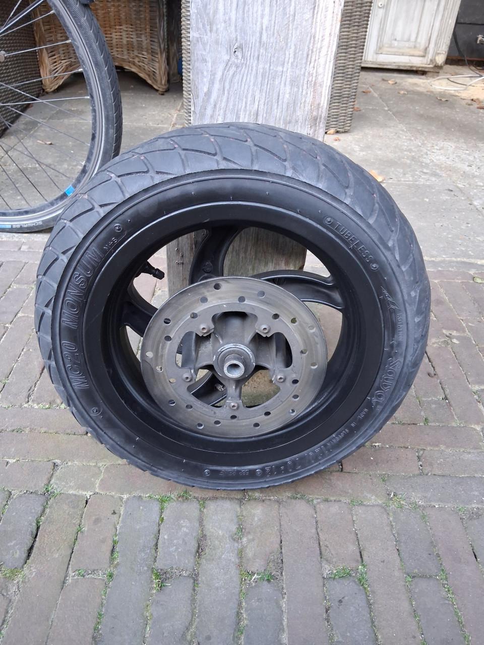 Voorvelg Piaggio Fly