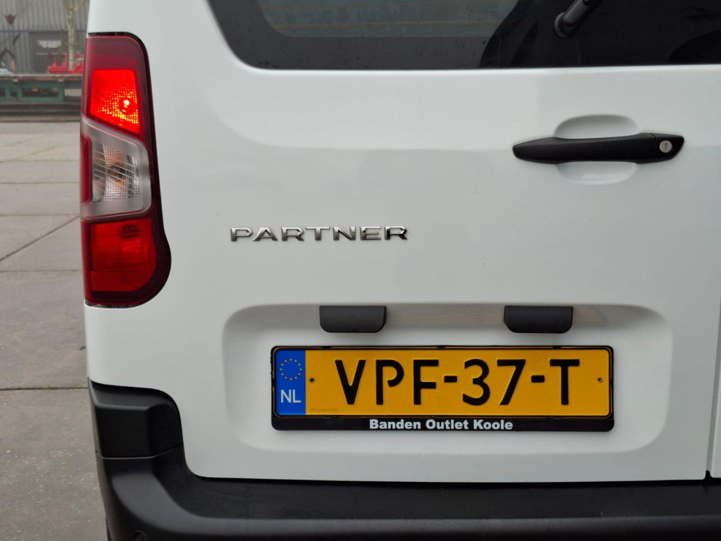 Peugeot Partner 1.5 bluehdi premium airco / cruise controle / navi / 105 pk