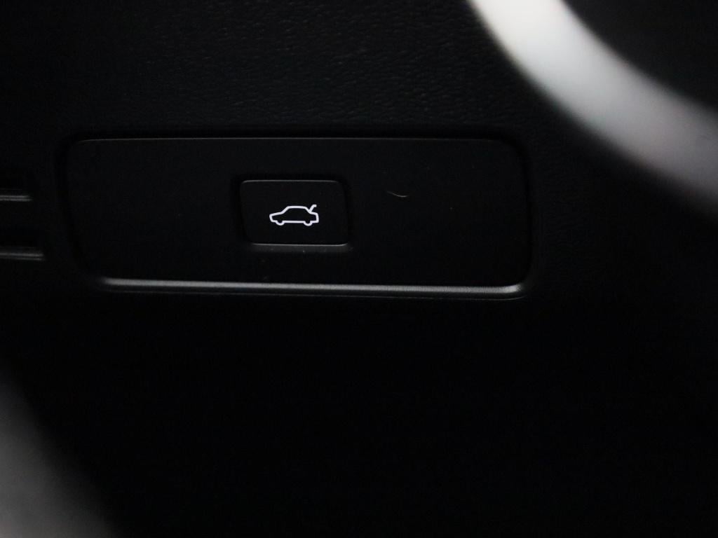 Volvo XC40 recharge core | automaat | apple carplay / android auto | virtua