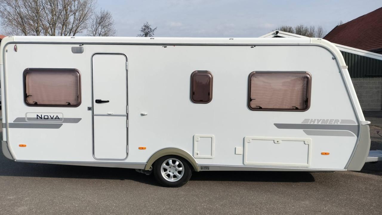 Eriba Hymer + voortent op maat + mover
