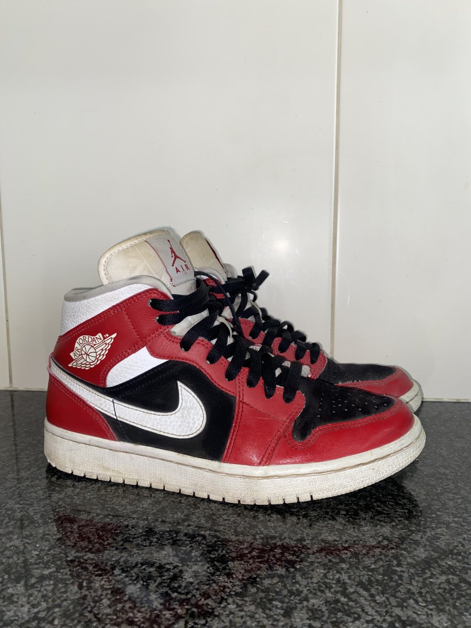 Rode wit zwarte nike jordan maat 39