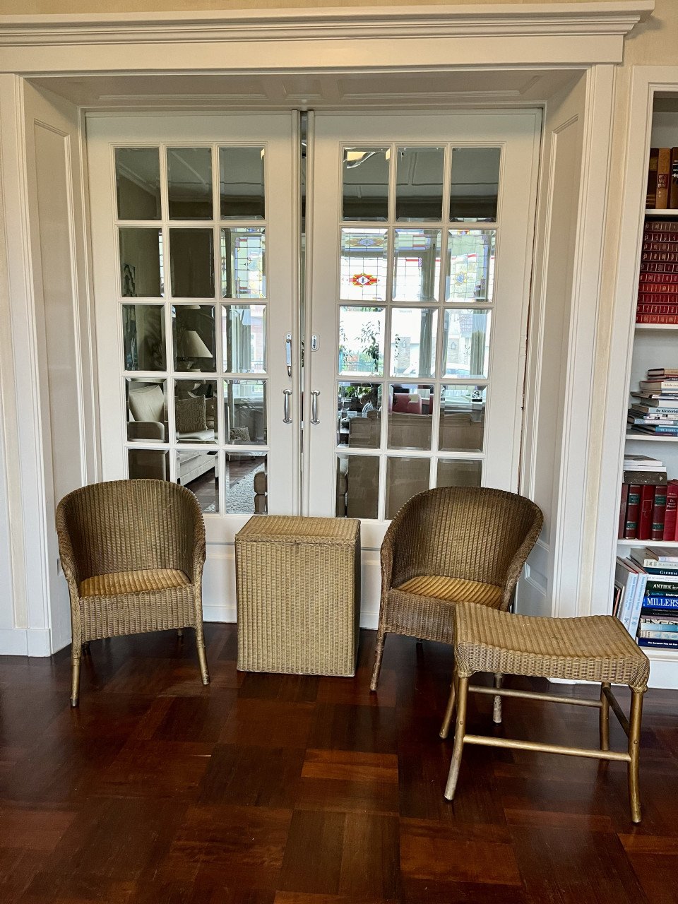 Engelse originele Loyd Loom stoeltjes hocker en opbergmand.