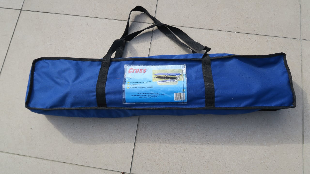 OPVOUWBAAR CAMPINGBED met draagzak.