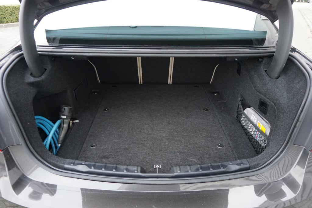 BMW 3-serie 330e high executive navi / leder / cruise contole / led / lm ve