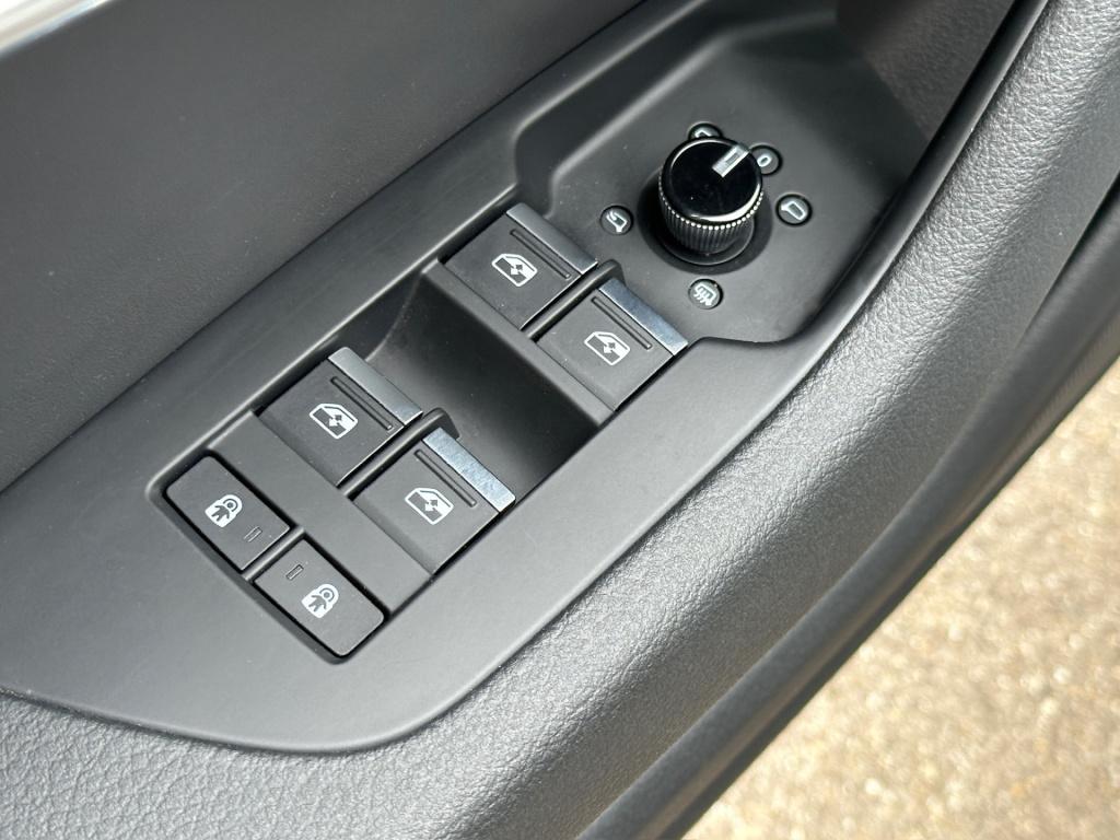 Audi A6 avant v6 55 tfsi 340pk quattro s-line | panoramadak | trekhaak | 20