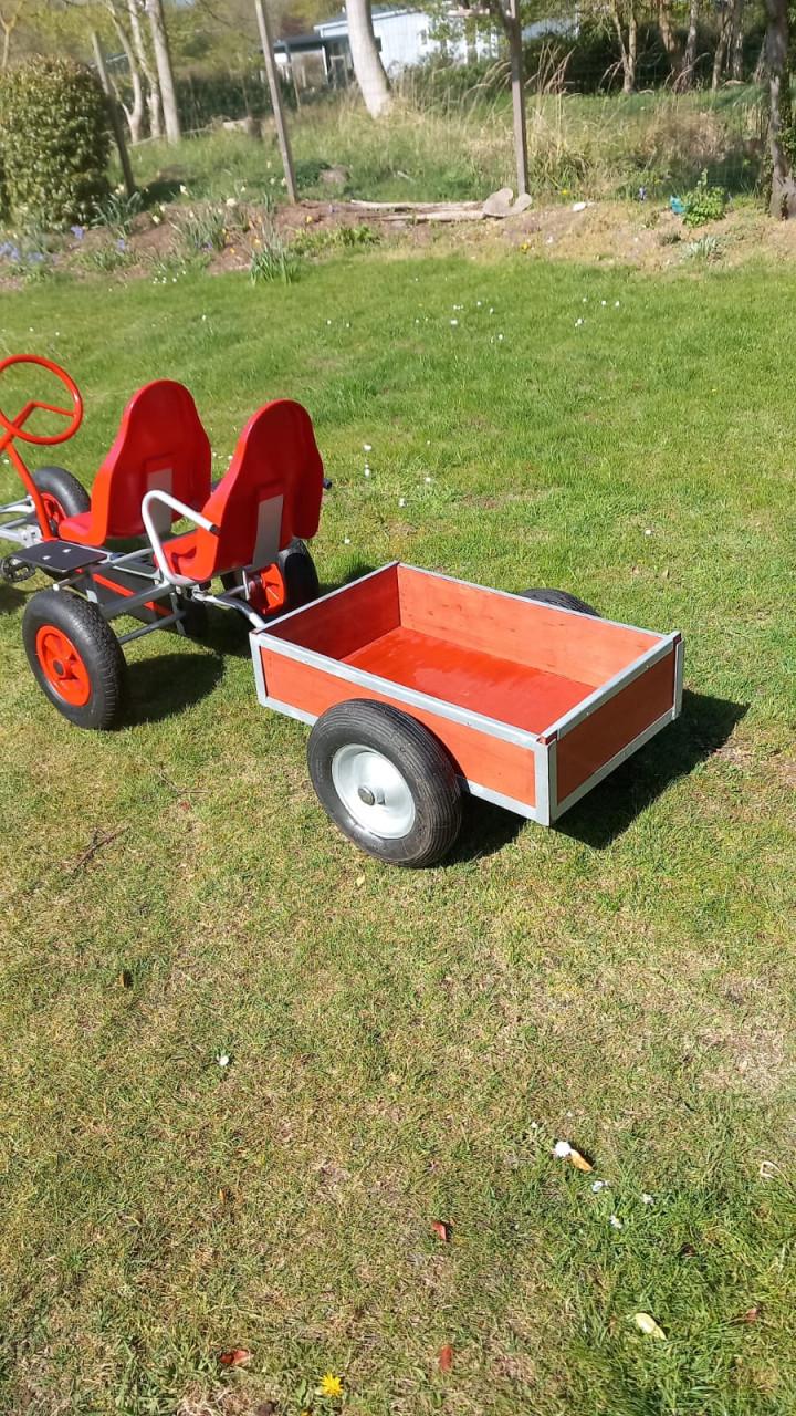 Skelter met aanhanger