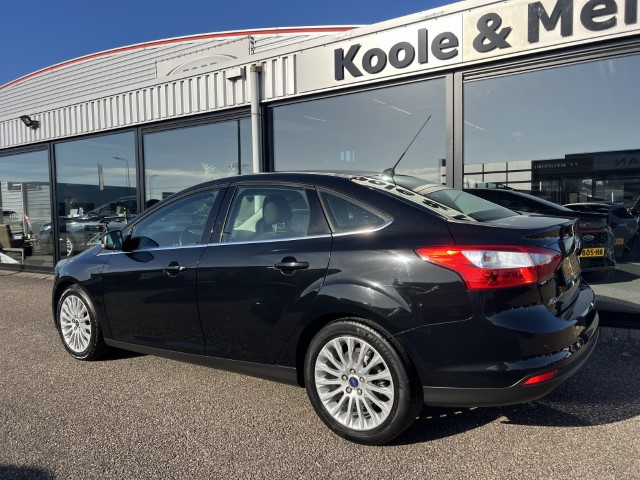 Ford Focus 1.0 ecoboost 125pk 4-deurs sedan titanium