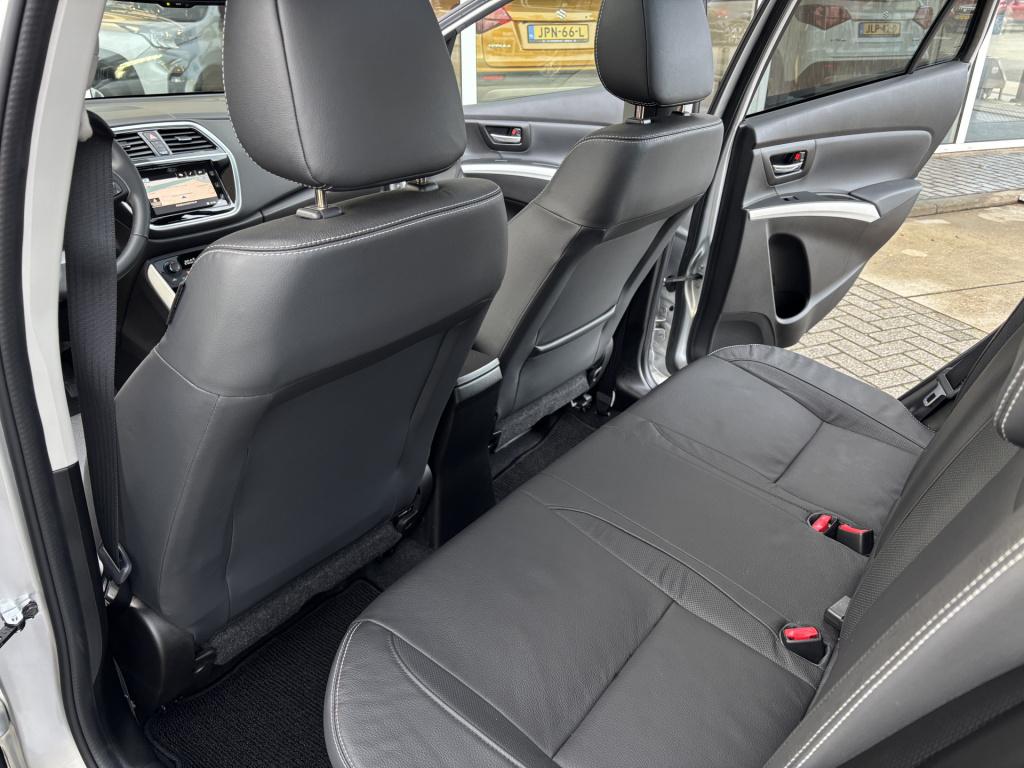 Suzuki Sx4 S-cross style 1.4 boosterjet smart hybrid/panoramadak