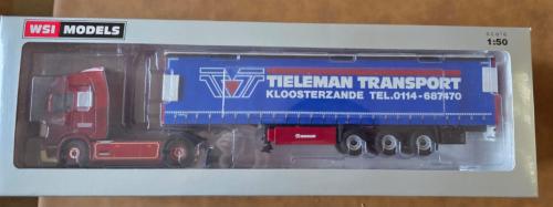 Mooi schaal model vrachtwagen .