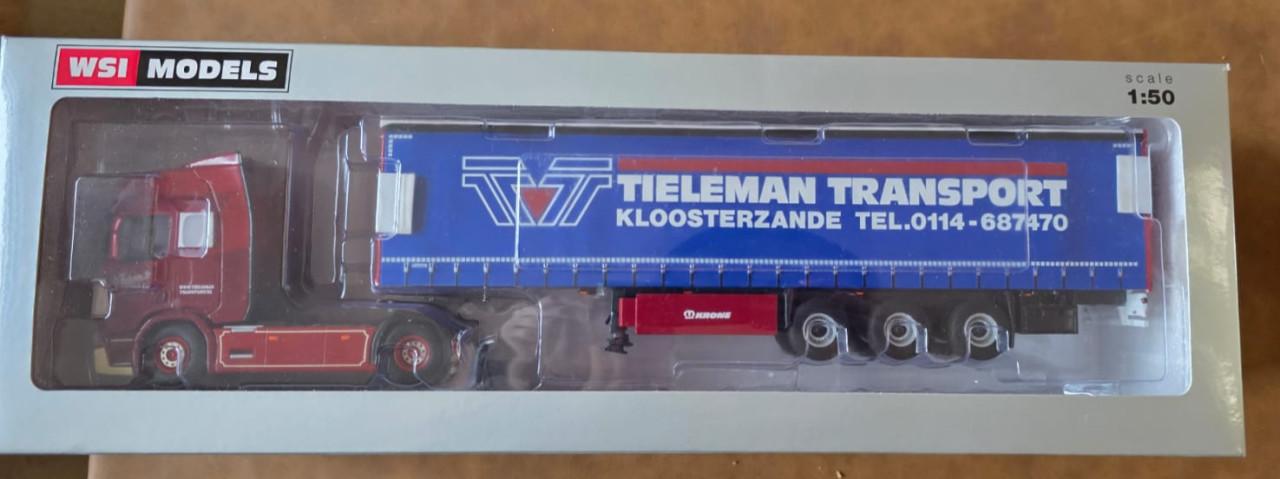 Mooi schaal model vrachtwagen .