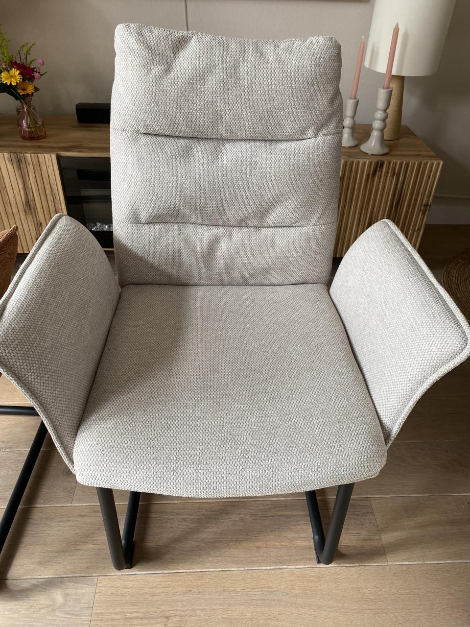 4 eethoek stoelen type EVI van leen bakker