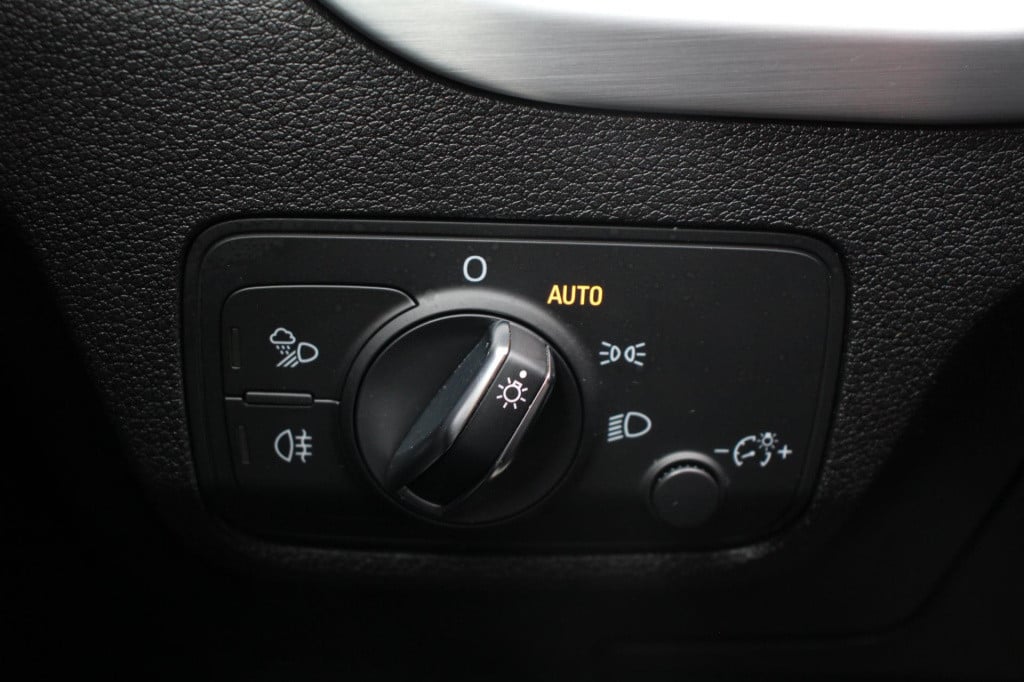 Audi Q2 1.4 tfsi act sport 150pk s-tronic - led - navi - adap cruise - matr