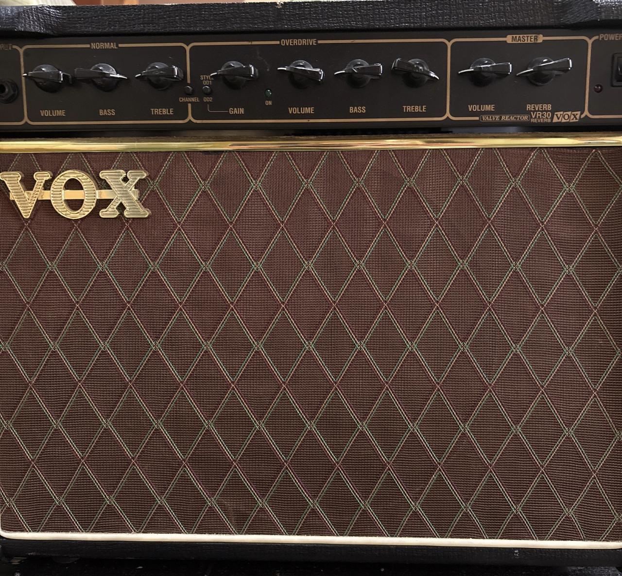 Vox  VR30R versterker
