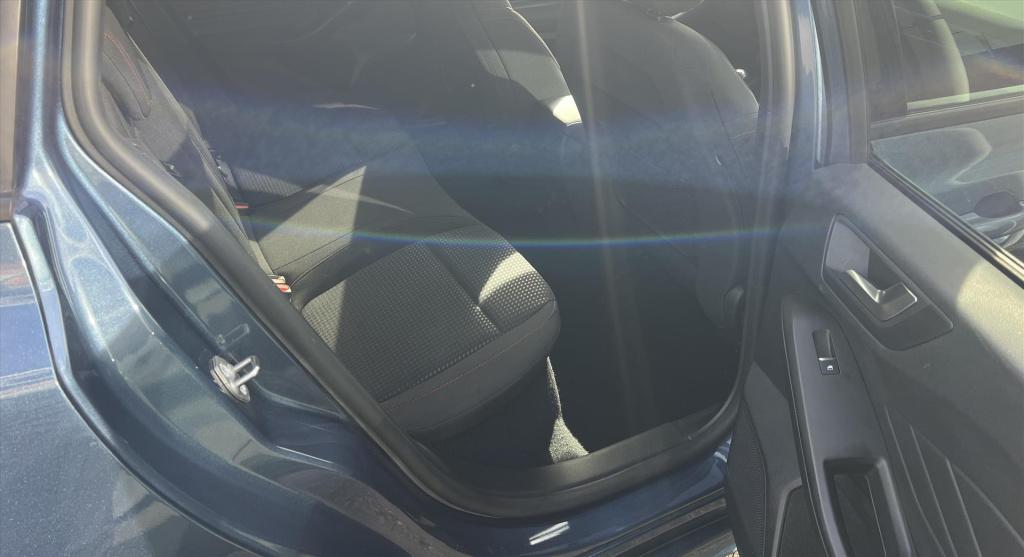 Ford Focus 1.0 ecoboost 125pk st line , trekhaak , carplay , climate contro