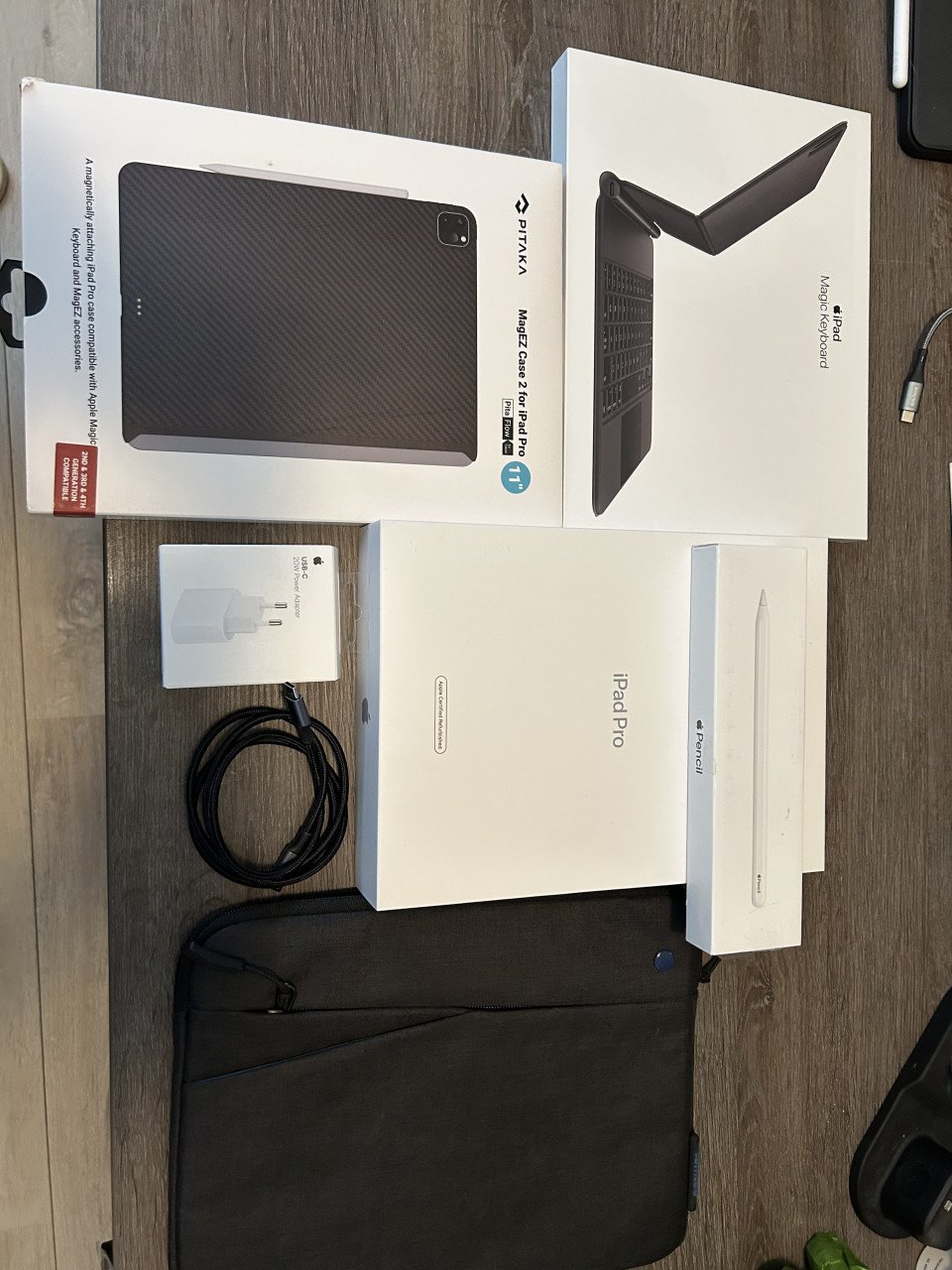 IPad Pro M1, Pencil, magic keyboard, sleeve, cover