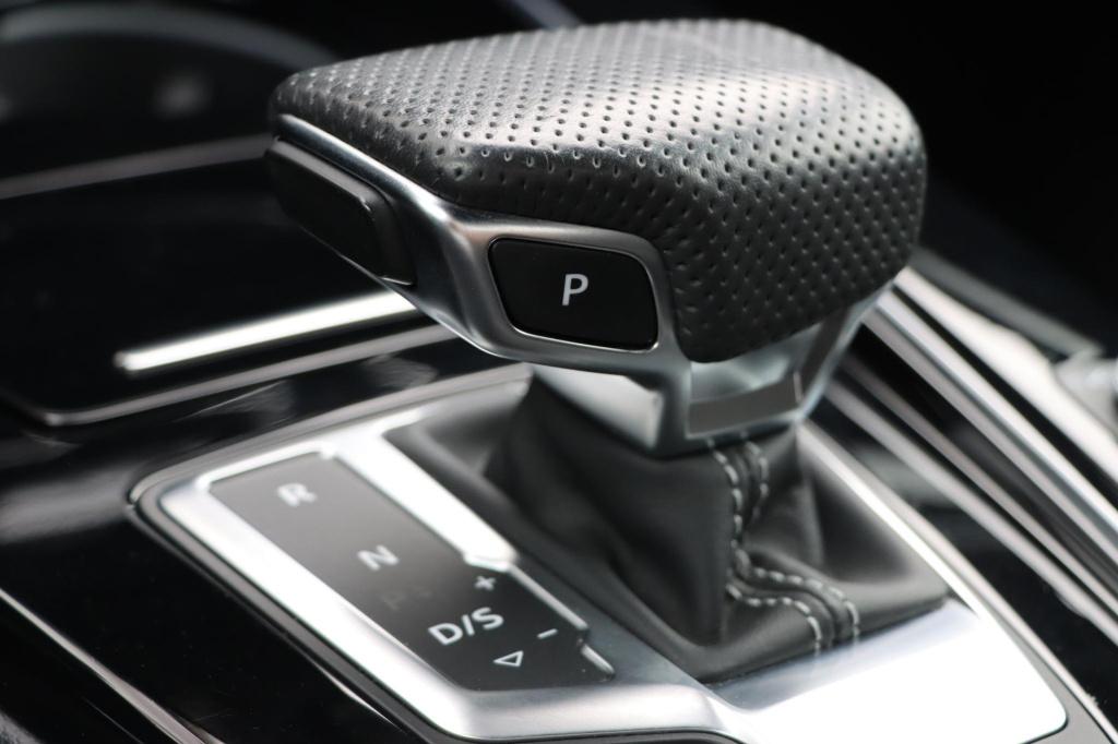Audi A4 limousine 35 tfsi s edition competition 150pk s tronic
