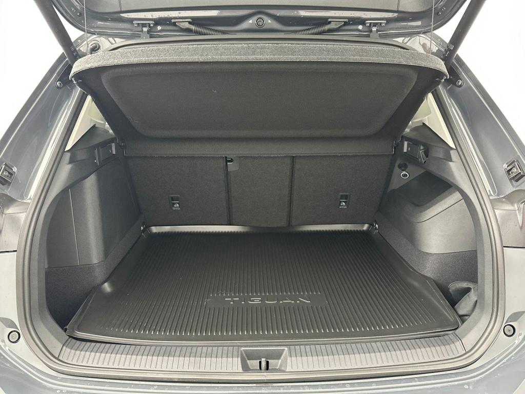 Volkswagen Tiguan limited edition 1.5 ehybrid 150 kw / 204 pk suv 6