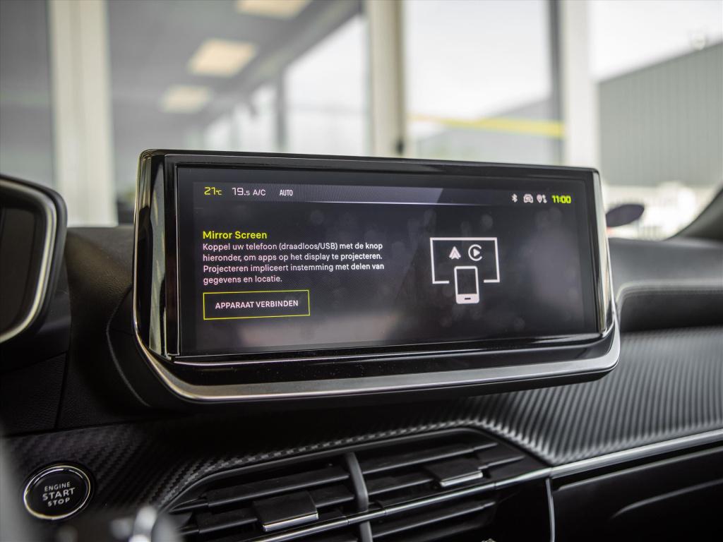 Peugeot 2008 1.2 hybrid 136pk e-dcs6 gt automaat | panoramadak | camera | n